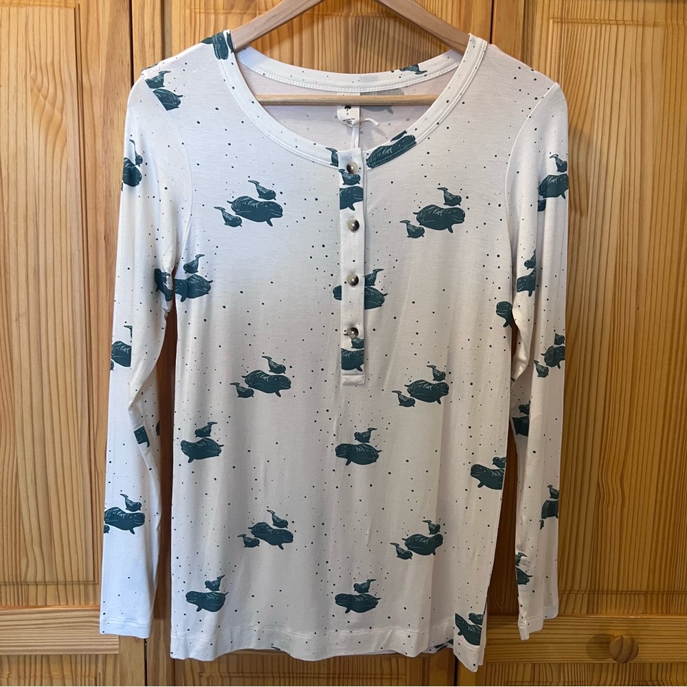 Kate Quinn Top (with Blue Green Orcas)